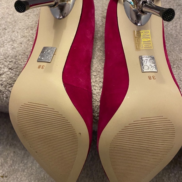 NWOT Hot pink embellished suede heels in size 8 - Picture 4 of 5